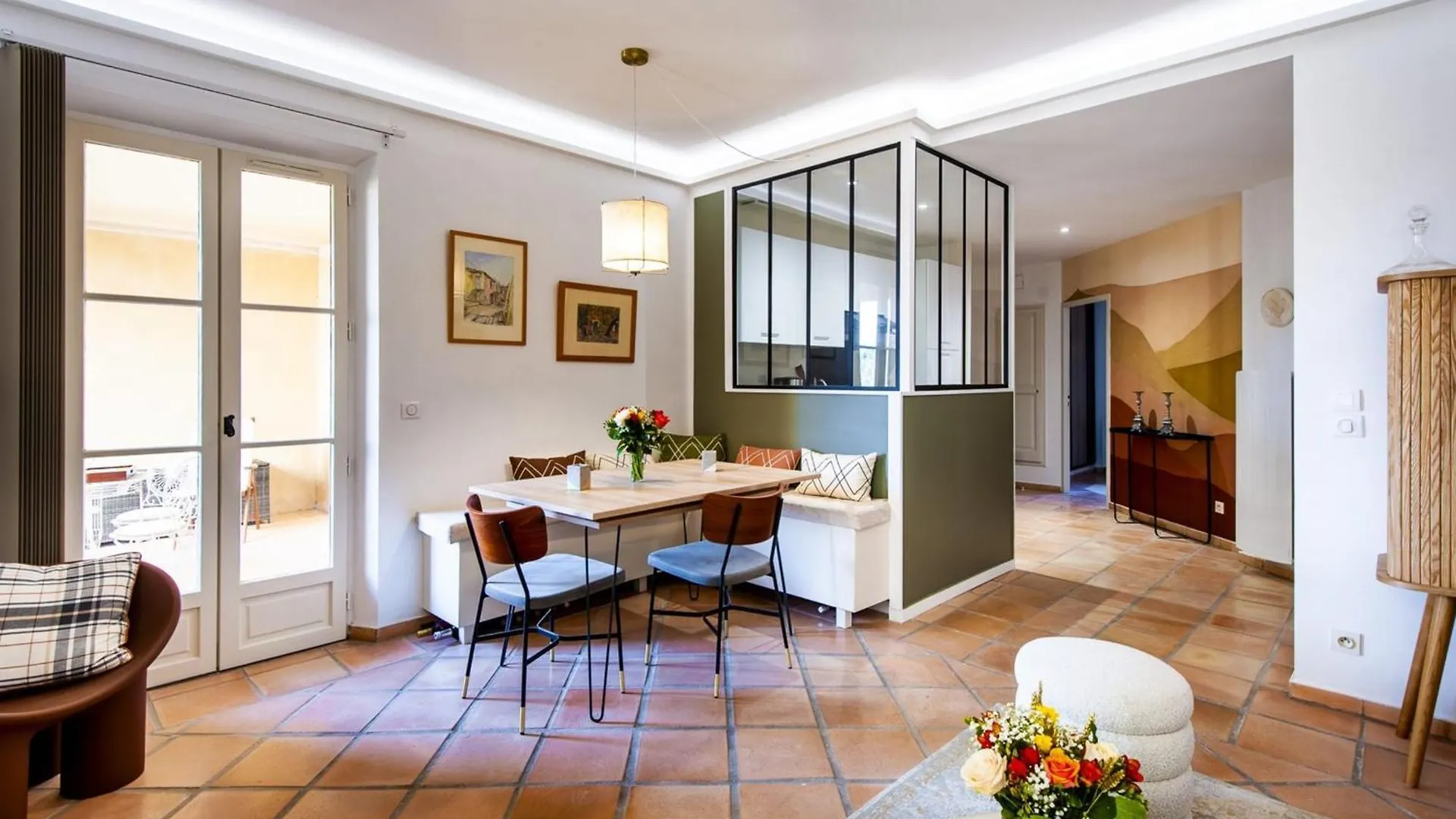 Holiday home Luxury Apartment In Pont Royal Mallemort